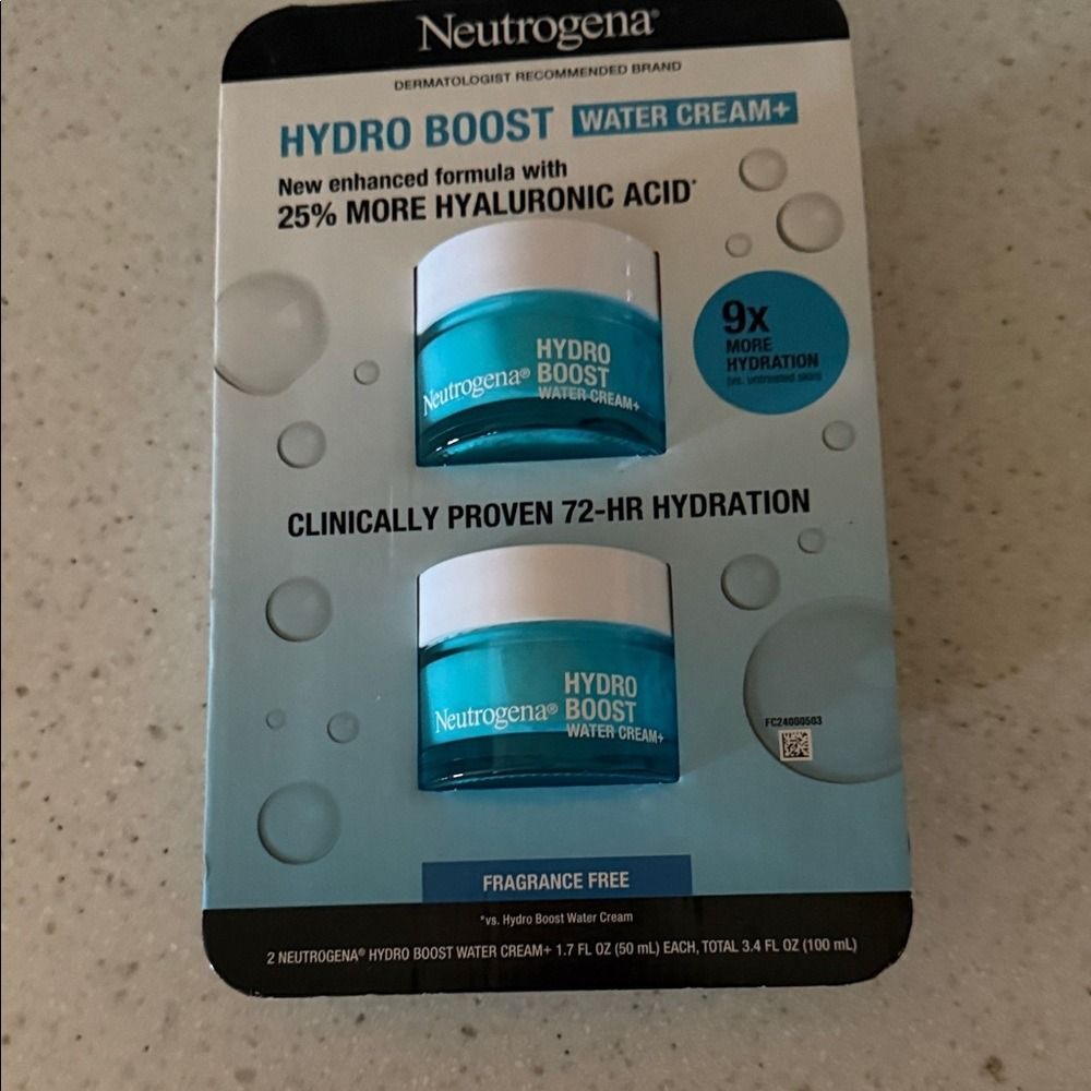 Neutrogena Hydro Boost Water Cream - Blue and White